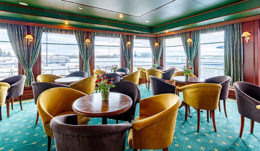 Теплоход маленький принц