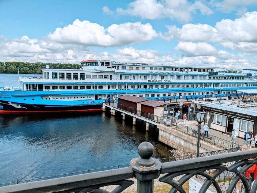 Теплоход маленький принц