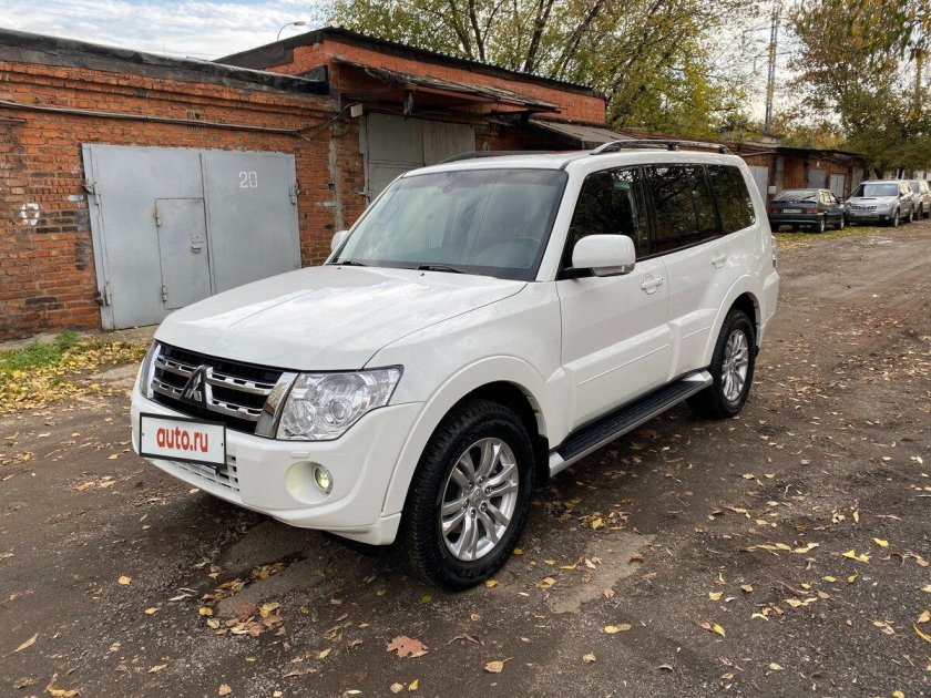 Мицубиси Паджеро белый