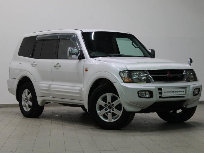 Мицубиси Паджеро 2001