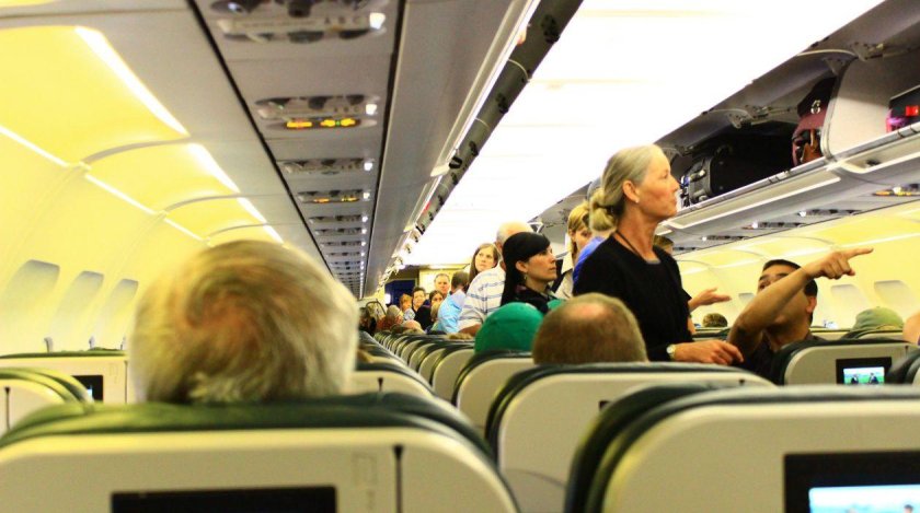 Упражнения в самолете при длительных перелетах