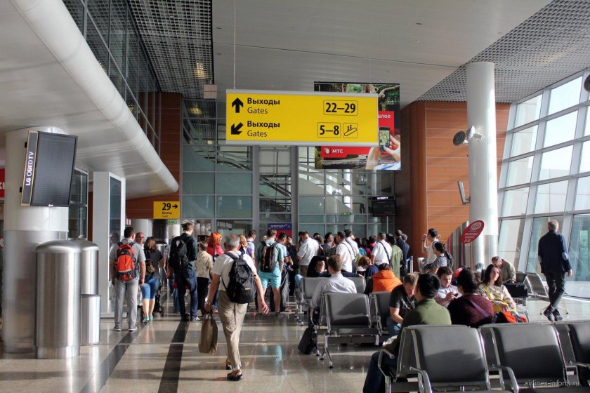 Гейт в аэропорту Шереметьево