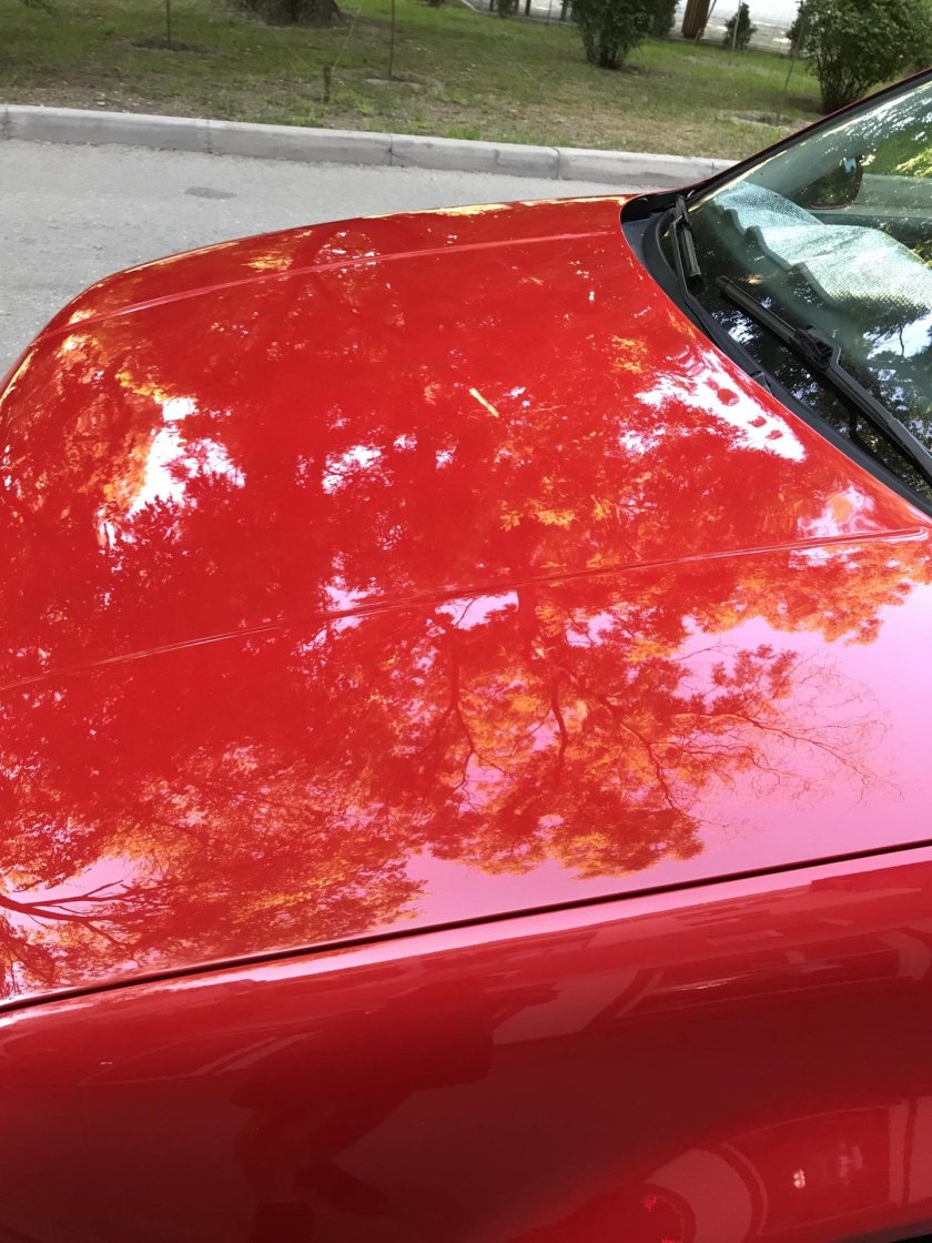 Нанесение воска на авто