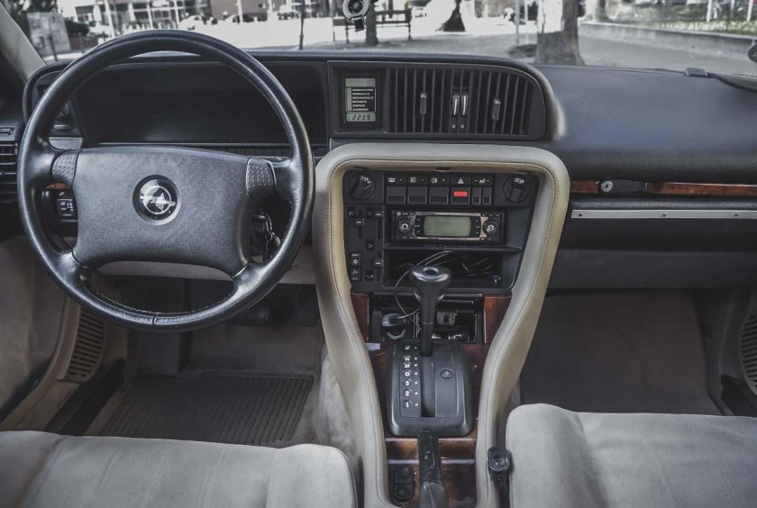 Opel Senator 1993