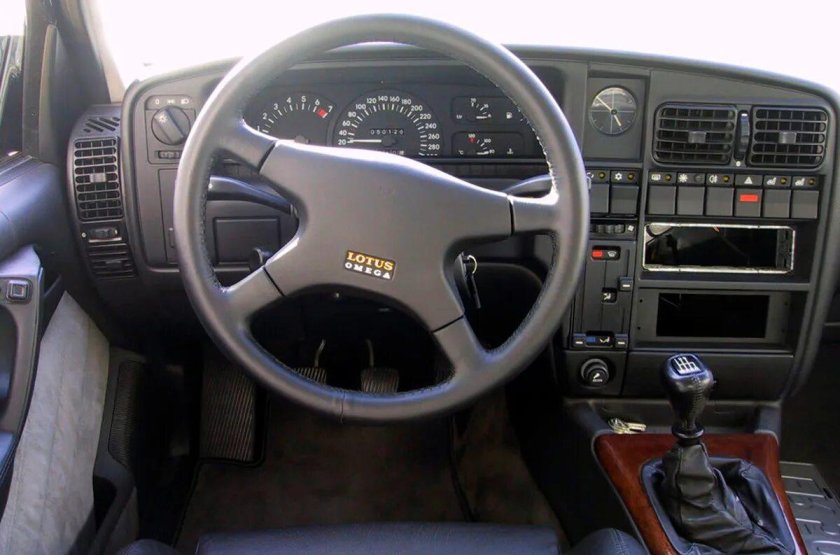 Опель Омега Лотус 1990