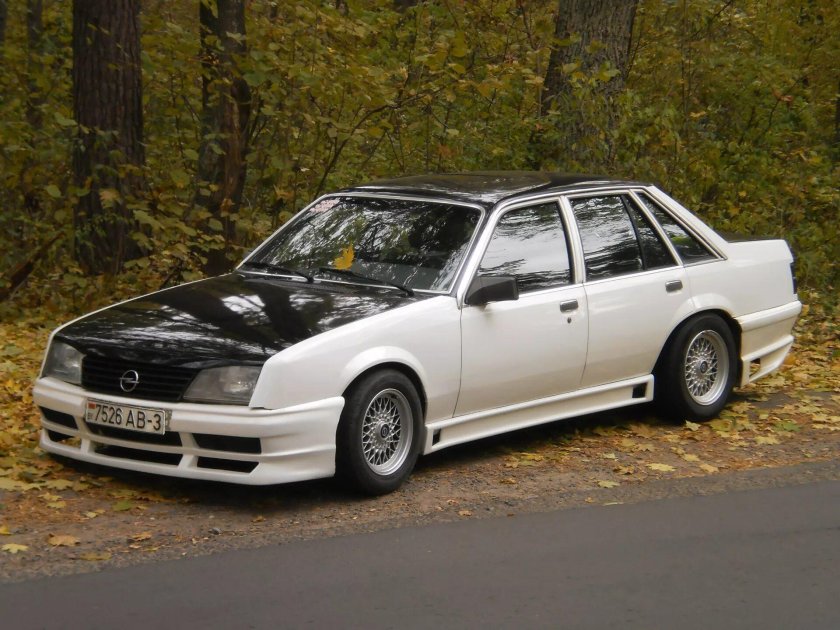 Opel Senator stance
