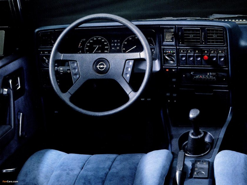 Opel Monza a2