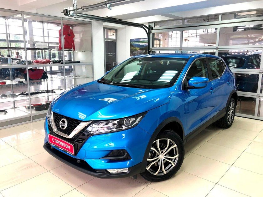 Nissan Qashqai синий