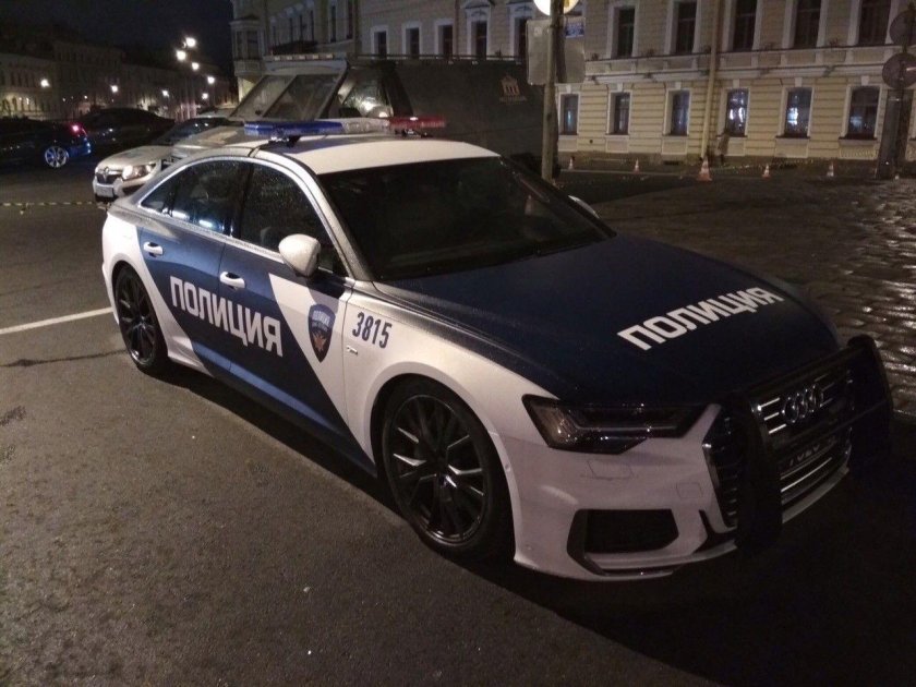 Полиция Питер Audi a6