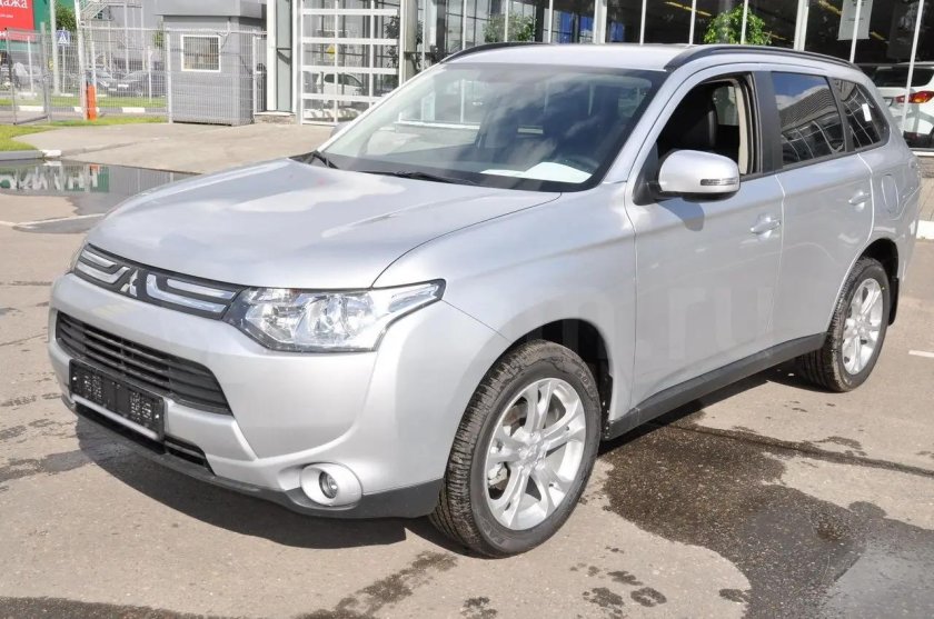 Mitsubishi Outlander 2.0 2011 XL INSTYLE