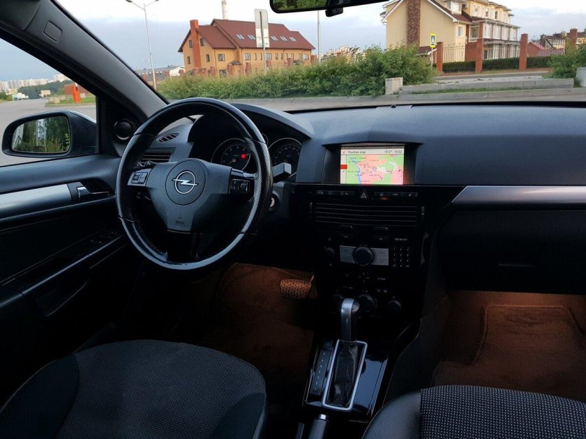 Opel Astra 2008 салон