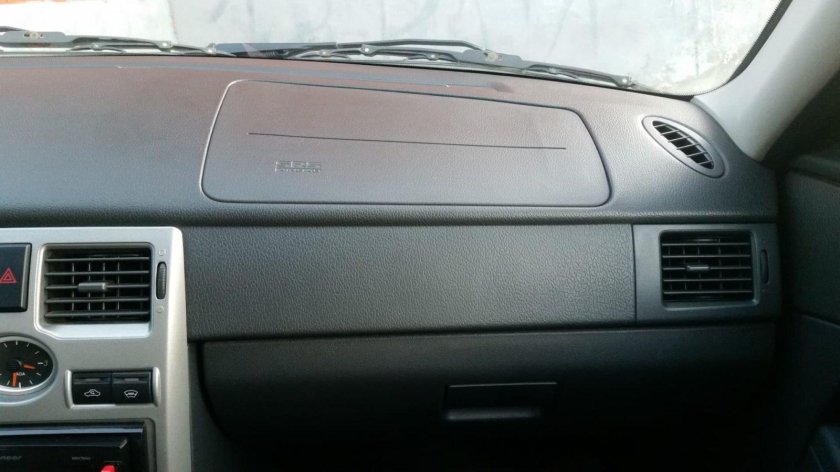 Бардачок Приора 1