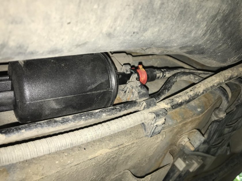 Mazda фильтр топливный