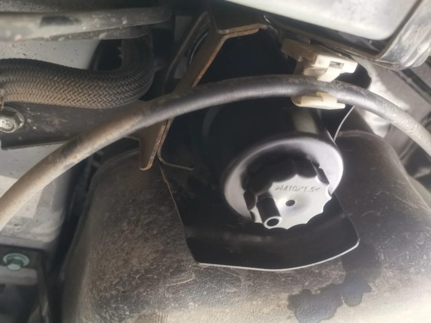 Топливный фильтр с прокачкой