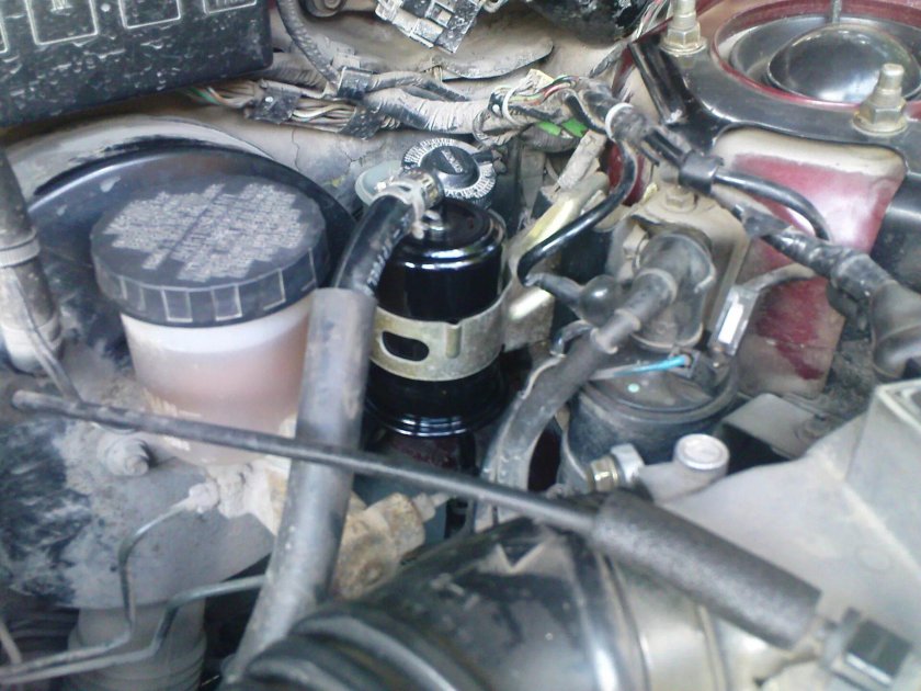 Топливный фильтр Мазда Кронос