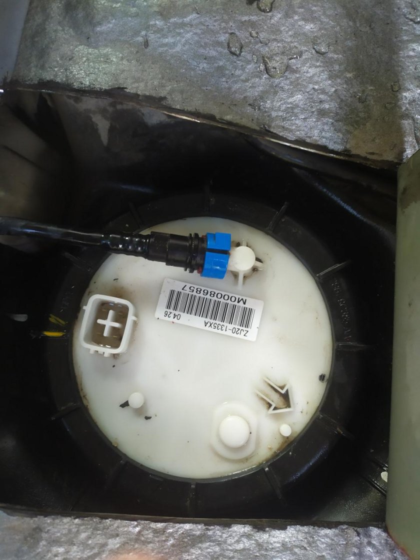 Топливный насос Санта Фе 2.4 бензин