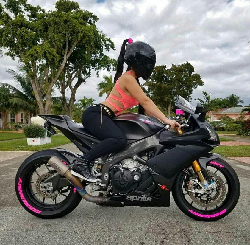 Небольшой мотоцикл для девушки