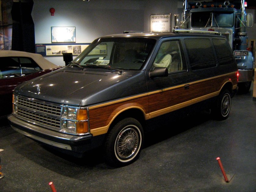 Dodge Caravan 1990