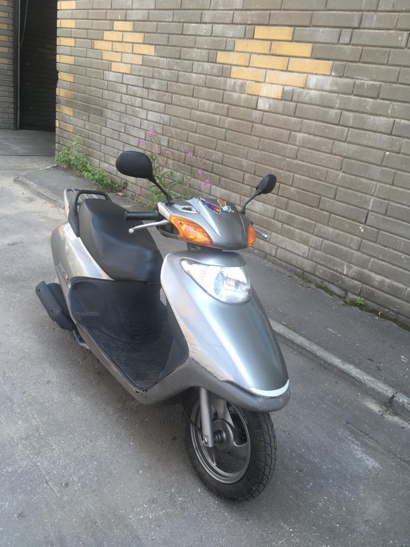 Скутер Honda Spacy 100