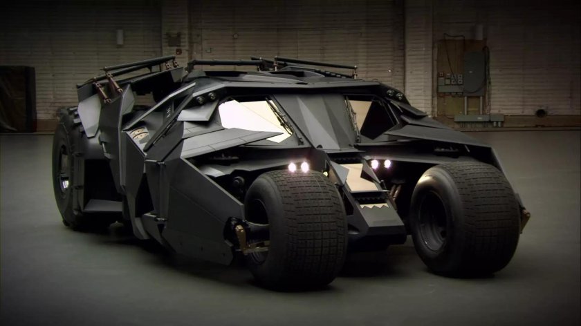 Бэтмобиль акробат