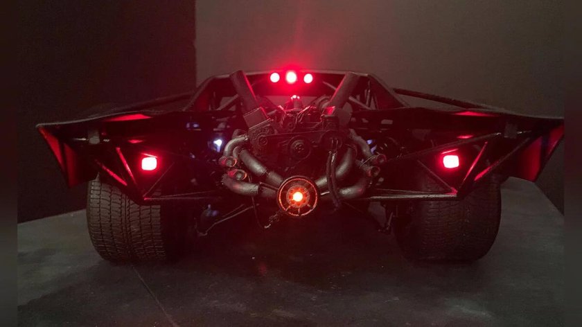 Бэтмен Мэтта Ривза Бэтмобиль