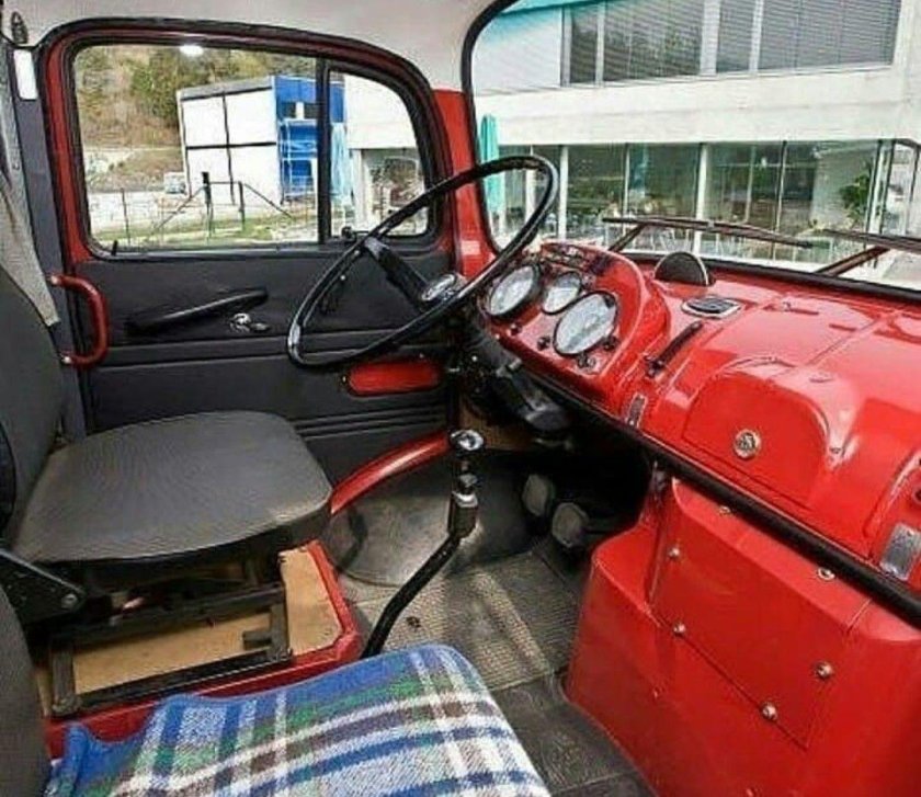 Mercedes-Benz Kurzhauber кабина