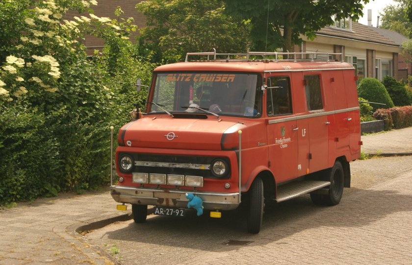 Mercedes-Benz l319