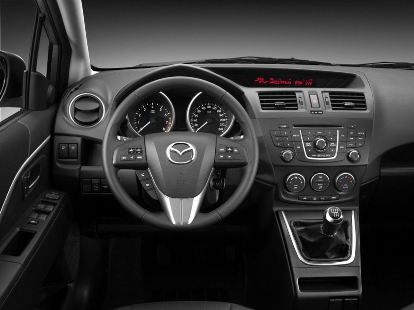 Mazda 5 Interior