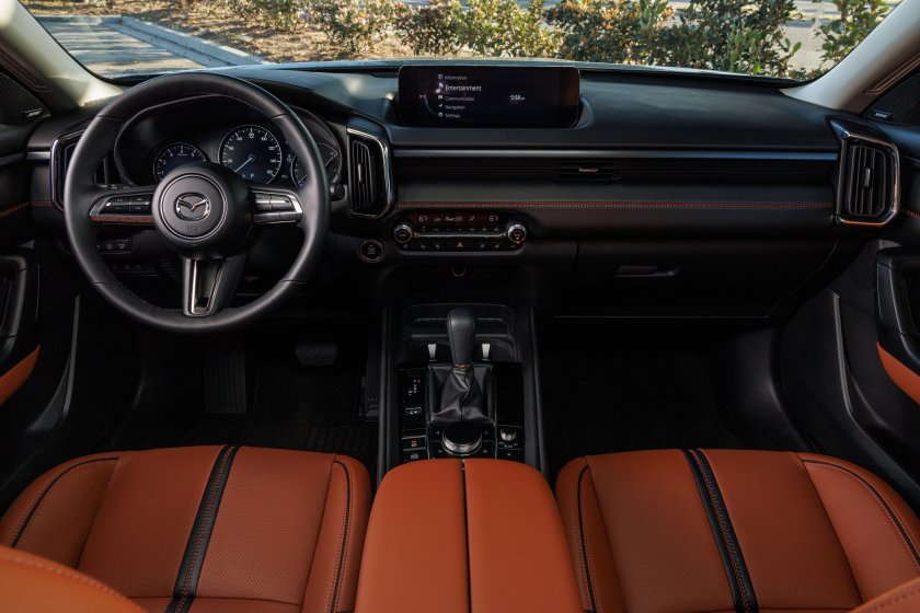 Мазда сх50 2023