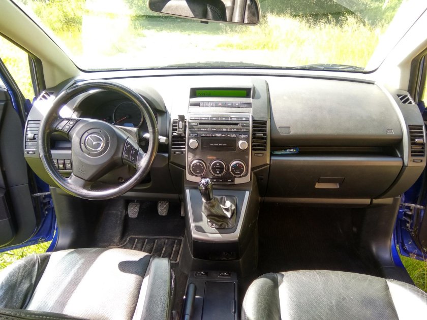 Мазда 5 2007 салон