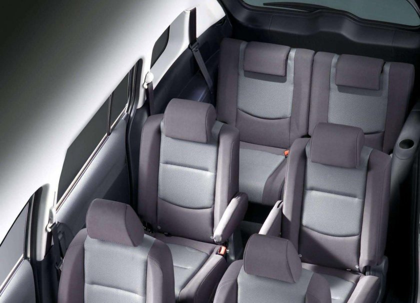 Мазда 5 минивэн 2008 салон