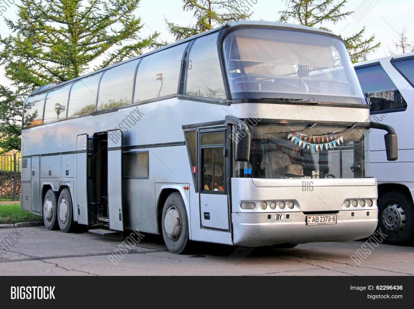 Автобус Неоплан 117/3