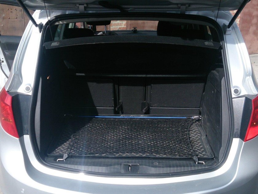 Opel Mokka багажник