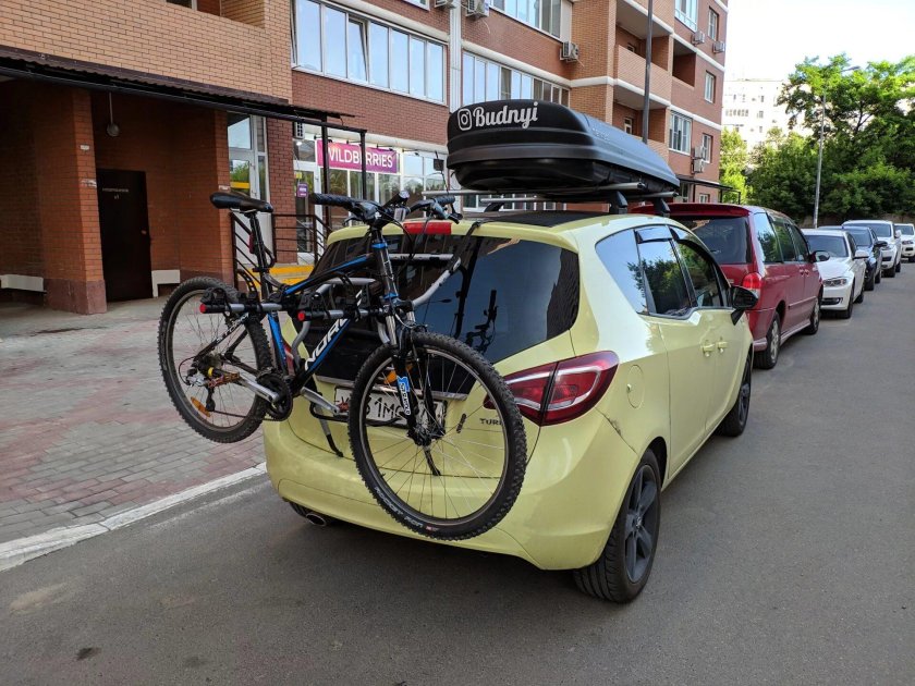 Опель Мерива багажник