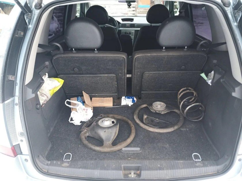 Opel Meriva багажник