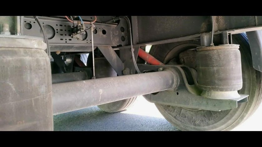 Ось полуприцепа saf