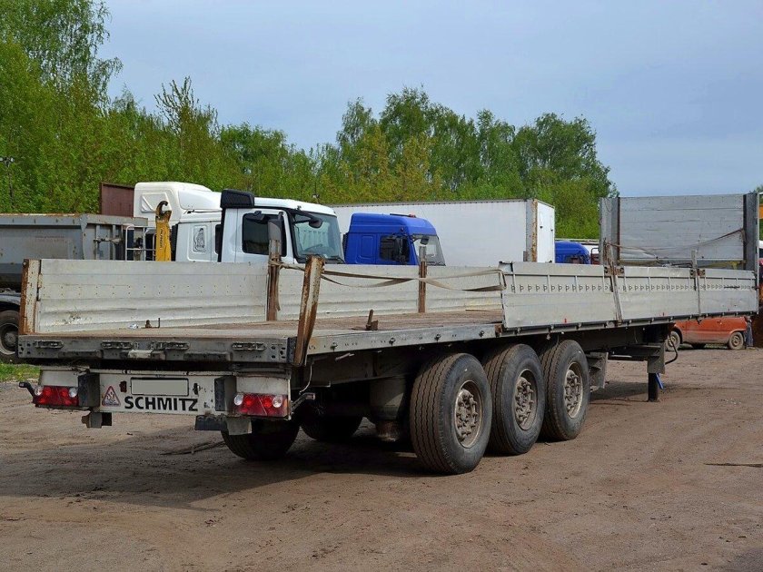 Полуприцеп шторно-бортовой Schmitz Cargobull SPR 24