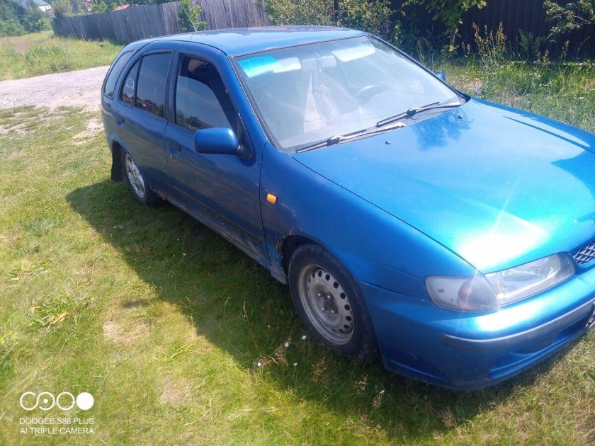 Ниссан Альмера голубая