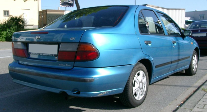 Nissan Almera n15 1998