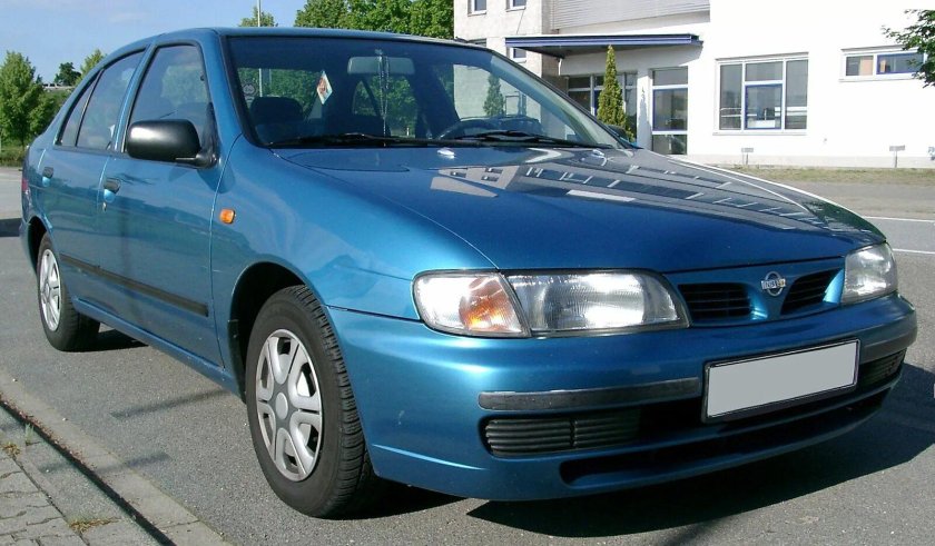 Nissan Almera n15 1995