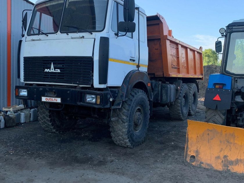 МАЗ 6х6 651705