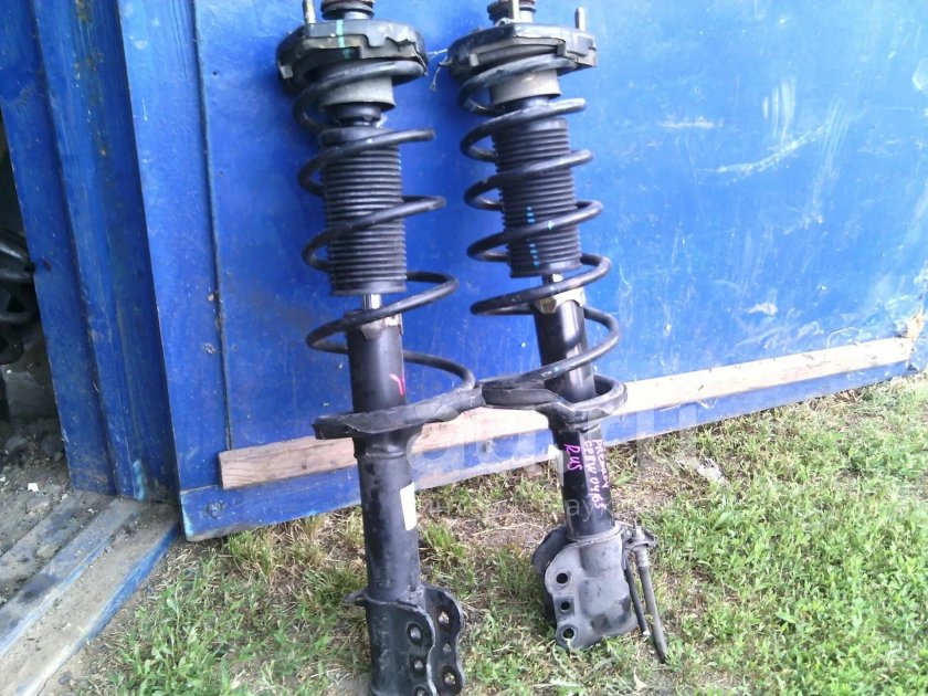 Мазда капелла 2001 задние стойки