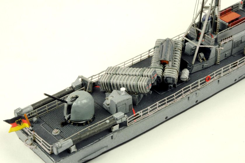 Сборная модель Revell fast Attack Craft Albatros class 143 (05148) 1:144