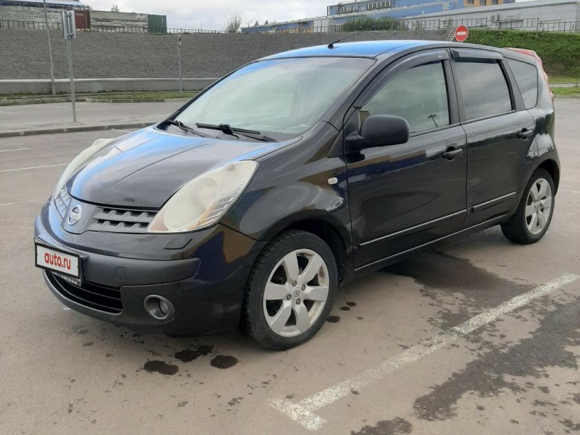 Ниссан ноут 1.6 2006 года