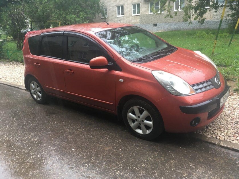 Ниссан енот 2007