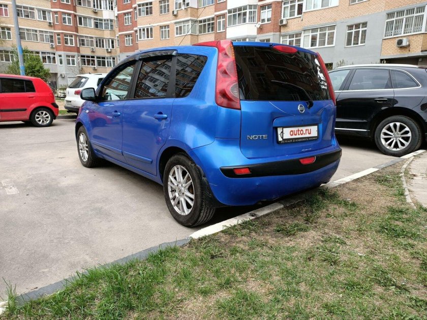 Ниссан енот 2009