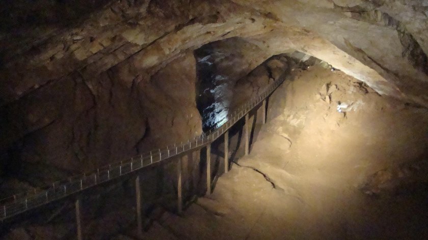 Новоафонская пещера железная дорога