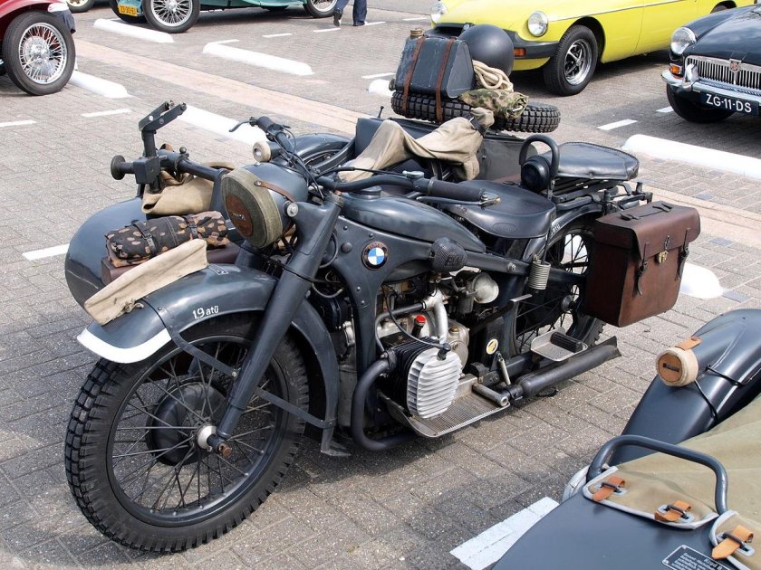 Мотоцикл БМВ Р 12