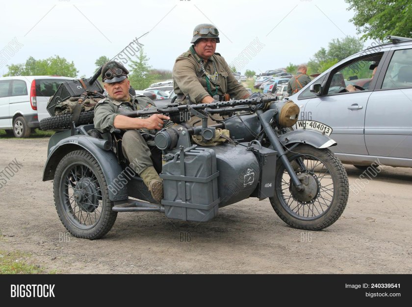 Немецкий мотоцикл с коляской