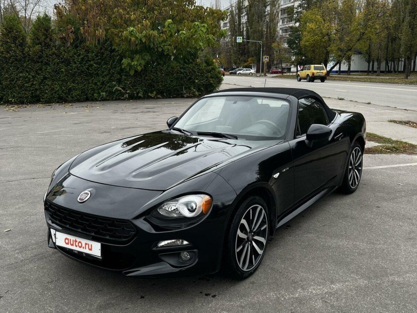 Фиат родстер 124 Спайдер